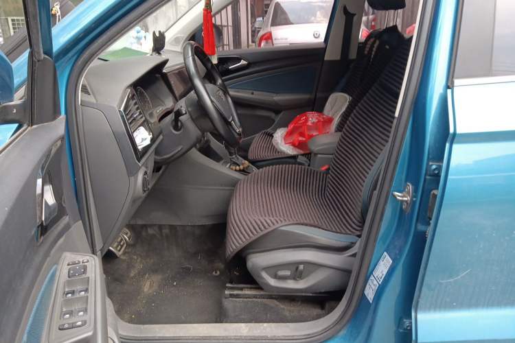 Used Jetta VS7 2020 1.4T Automatic "Thirty and Standing Firm" Edition Left Front Seat
