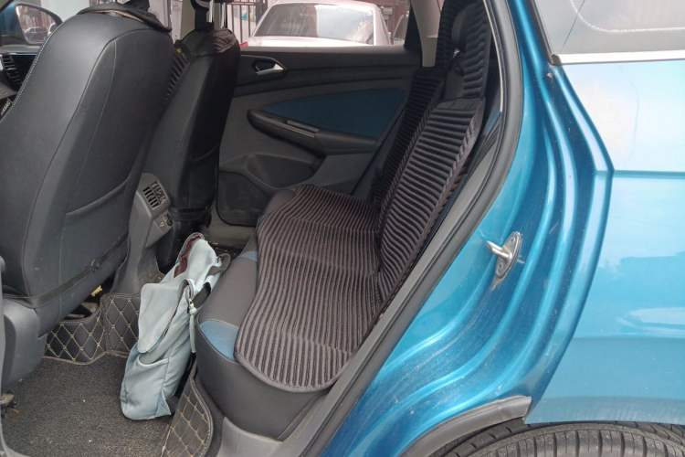 Used Jetta VS7 2020 1.4T Automatic "Thirty and Standing Firm" Edition Left Rear Seat