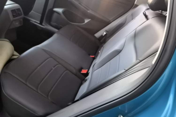 Used Jetta VS7 2020 1.4T Automatic Glory Edition Left Rear Seat