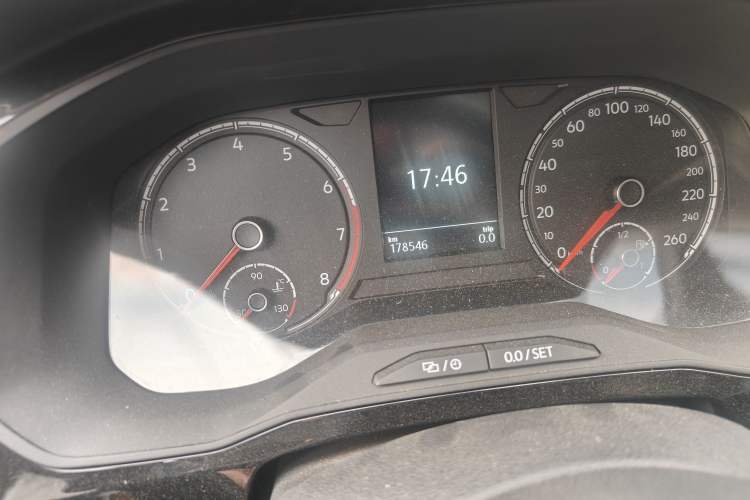 Used Jetta VS7 2020 1.4T Automatic Enjoyment Model Odometer Close Up