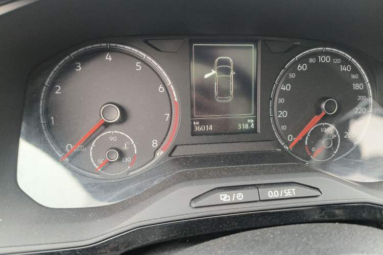 Used Jetta VS7 2020 1.4T Automatic Glory Edition Odometer Close Up