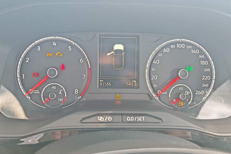 Used Jetta VS7 2020 1.4T Automatic Enjoyment Model Odometer Close Up