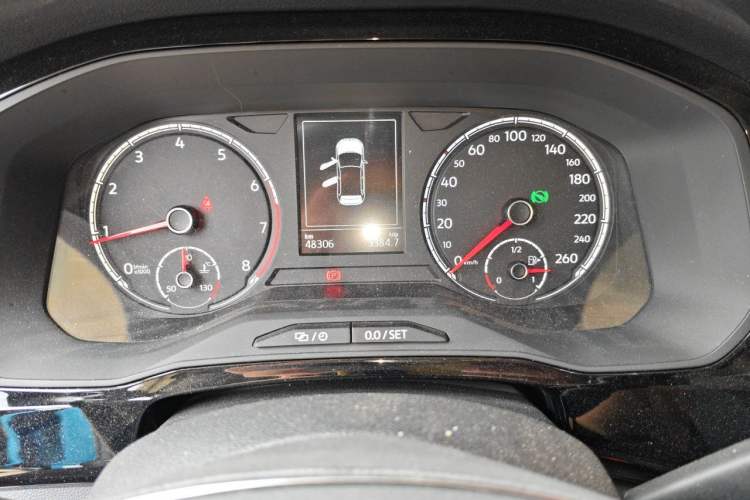 Used Jetta VS7 2020 1.4T Automatic Glory Edition Odometer Close Up