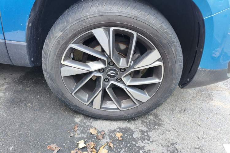 Used Jetta VS7 2020 1.4T Automatic Glory Edition Right Front Wheel Hub