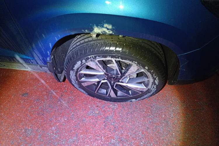 Used Jetta VS7 2020 1.4T Automatic Glory Edition Right Front Wheel Hub