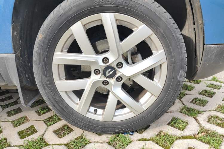 Used Jetta VS7 2020 1.4T Automatic Enjoyment Model Right Front Wheel Hub