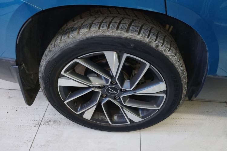 Used Jetta VS7 2020 1.4T Automatic Glory Edition Right Rear Wheel Hub