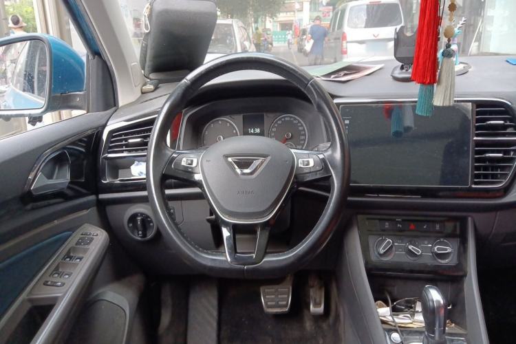 Used Jetta VS7 2020 1.4T Automatic "Thirty and Standing Firm" Edition Steering Wheel