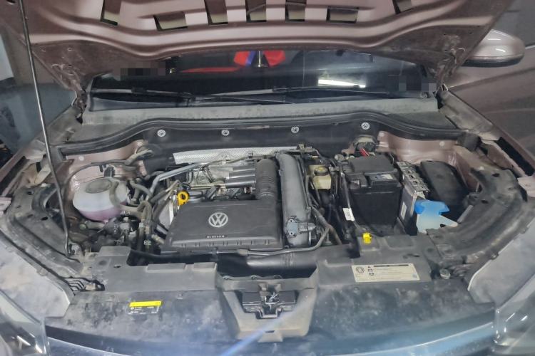 Used Jetta VS7 2020 1.4T Automatic Entry-Level Trim Engine Bay