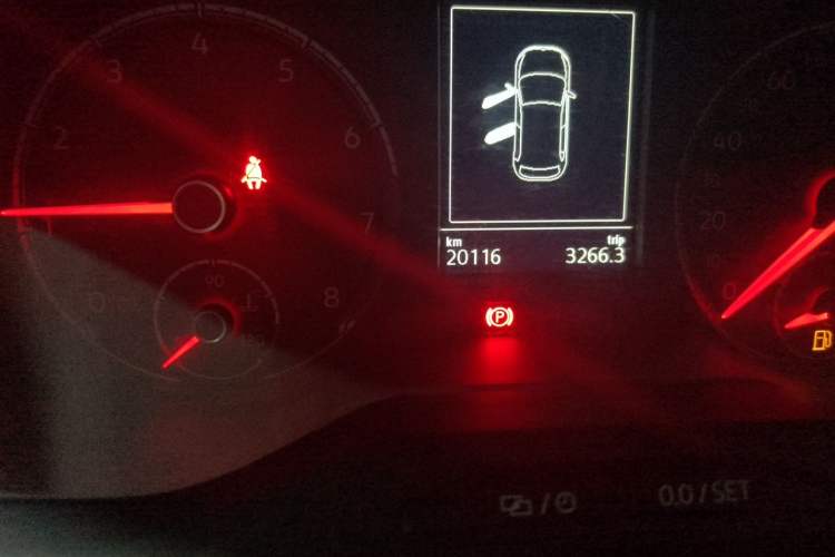 Used Jetta VS7 2020 1.4T Automatic Entry-Level Trim Odometer Close Up