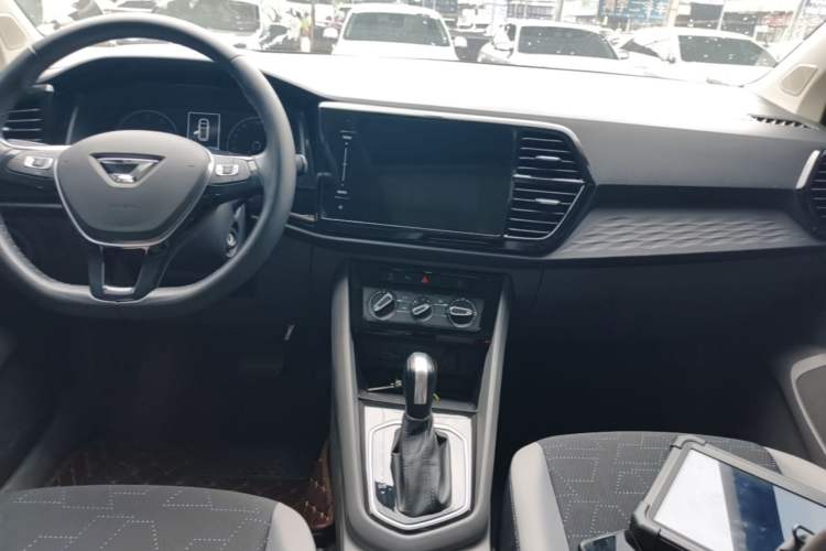 Used Jetta VS7 2020 1.4T Automatic Entry-Level Trim Audio And AC Panel