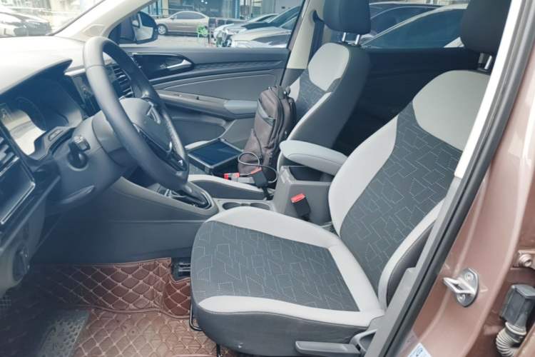 Used Jetta VS7 2020 1.4T Automatic Entry-Level Trim Left Front Seat