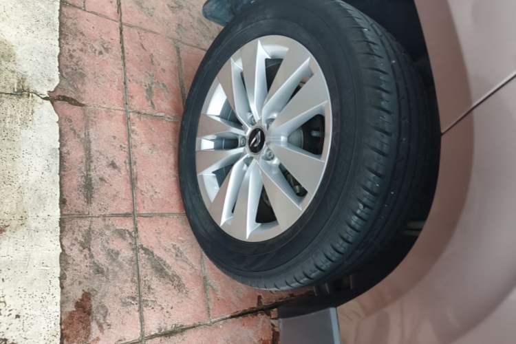 Used Jetta VS7 2020 1.4T Automatic Entry-Level Trim Right Rear Wheel Hub