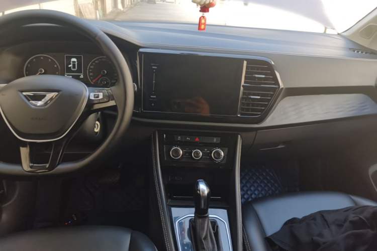 Used Jetta VS7 2020 1.4T Automatic Entry-Level Trim Audio And AC Panel