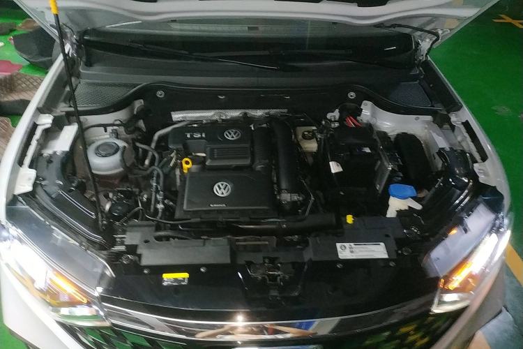 Used Jetta VS7 2020 1.4T Automatic Entry-Level Trim Engine Bay