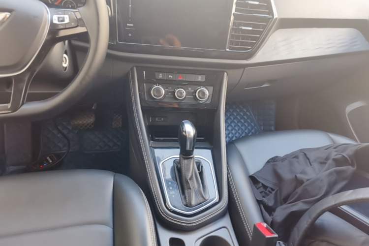 Used Jetta VS7 2020 1.4T Automatic Entry-Level Trim Gear Lever