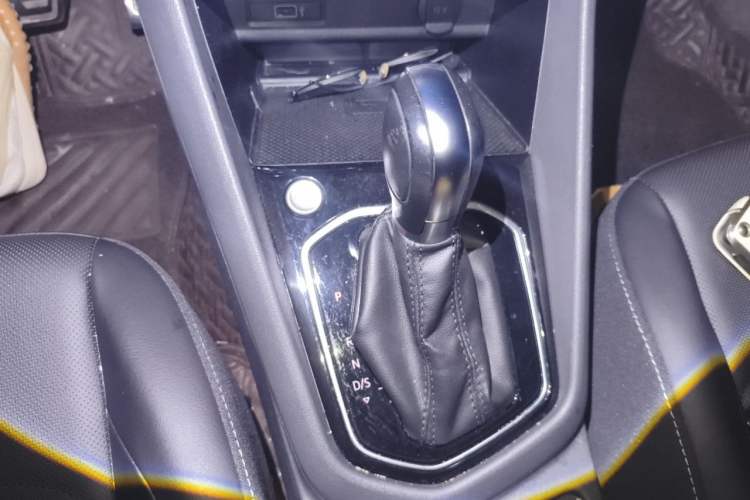 Used Jetta VS7 2020 1.4T Automatic Enjoyment Model Gear Lever