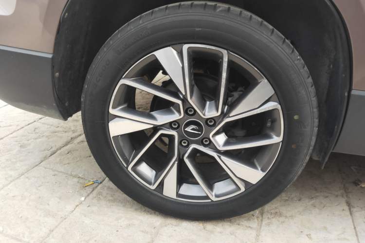 Used Jetta VS7 2020 1.4T Automatic Glory Edition Right Rear Wheel Hub