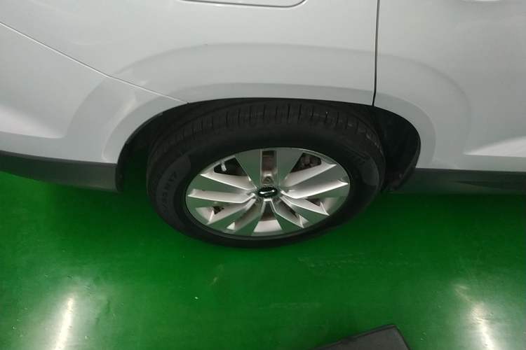 Used Jetta VS7 2020 1.4T Automatic Entry-Level Trim Right Rear Wheel Hub