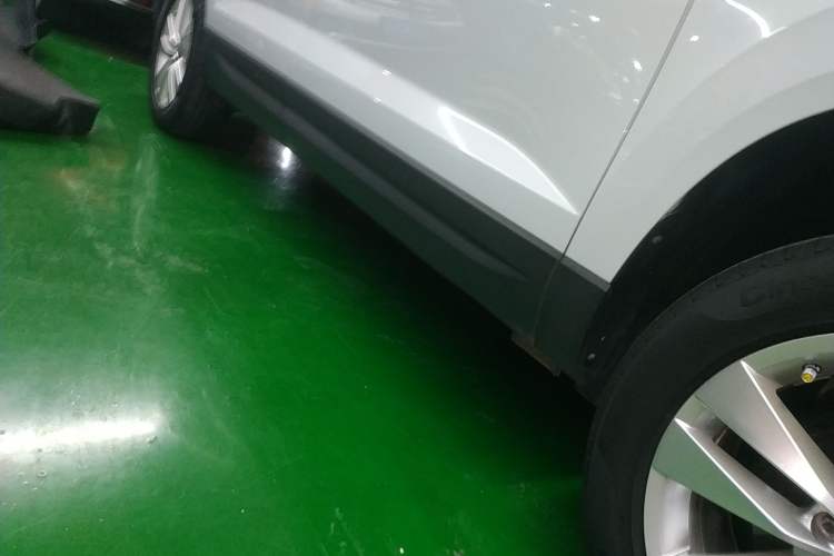 Used Jetta VS7 2020 1.4T Automatic Entry-Level Trim Right Side Sill