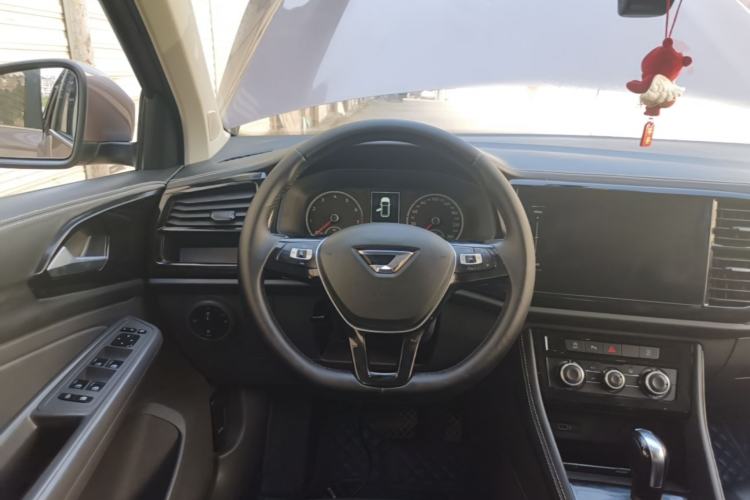 Used Jetta VS7 2020 1.4T Automatic Entry-Level Trim Steering Wheel