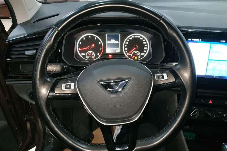 Used Jetta VS7 2020 1.4T Automatic Enjoyment Model Steering Wheel