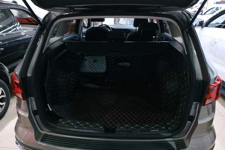 Used Jetta VS7 2020 1.4T Automatic Enjoyment Model Trunk