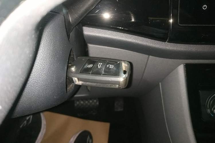 Used Jetta VS7 2020 1.4T Automatic Entry-Level Trim Vehicle Key