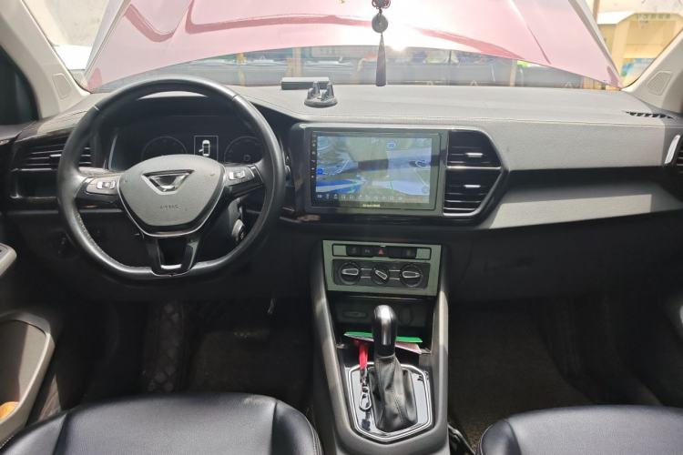 Used Jetta VS7 2020 1.4T Automatic "Thirty and Standing Firm" Edition Center Console