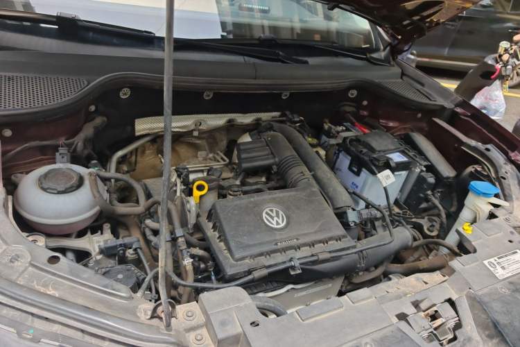 Used Jetta VS7 2020 1.4T Automatic "Thirty and Standing Firm" Edition Engine Bay Right
