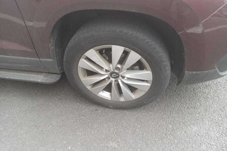 Used Jetta VS7 2020 1.4T Automatic Entry-Level Trim Right Front Wheel Hub