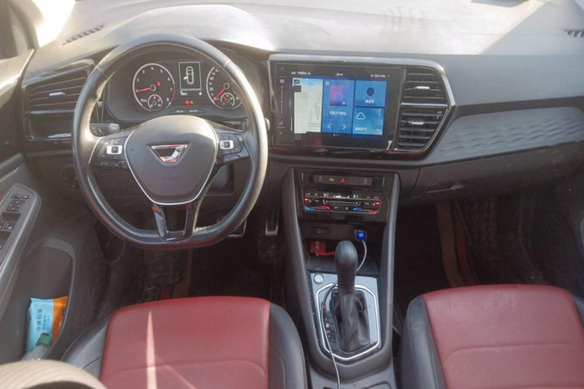 Used Jetta VS7 2020 1.4T Automatic Glory Edition Center Console
