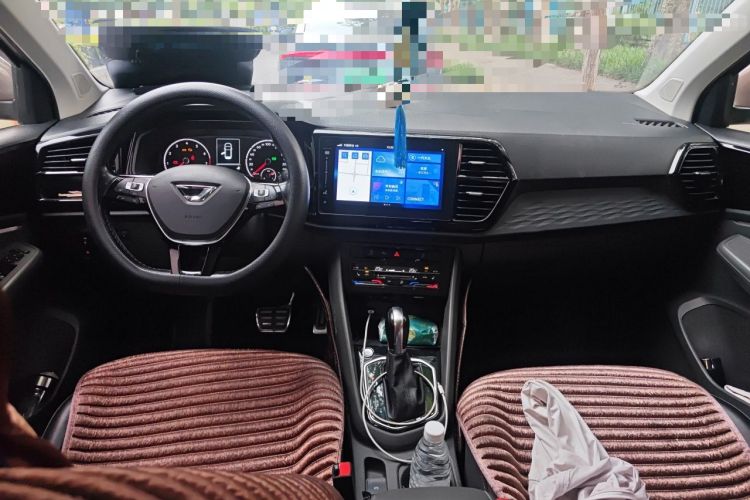 Used Jetta VS7 2020 1.4T Automatic Glory Edition Center Console