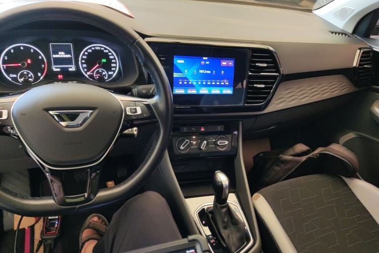 Used Jetta VS7 2020 1.4T Automatic Entry-Level Trim Center Console