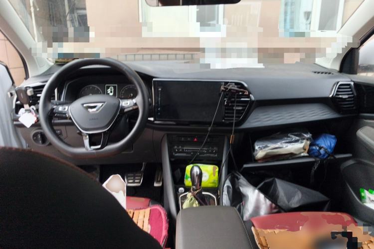 Used Jetta VS7 2020 1.4T Automatic Glory Edition Center Console