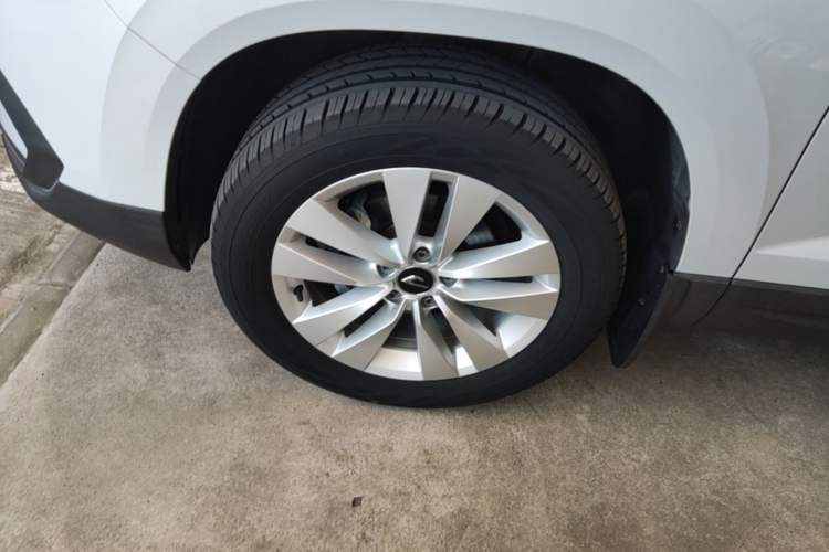 Used Jetta VS7 2020 1.4T Automatic Entry-Level Trim Left Front Wheel Hub