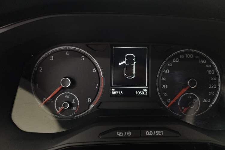 Used Jetta VS7 2020 1.4T Automatic Enjoyment Model Odometer Close Up