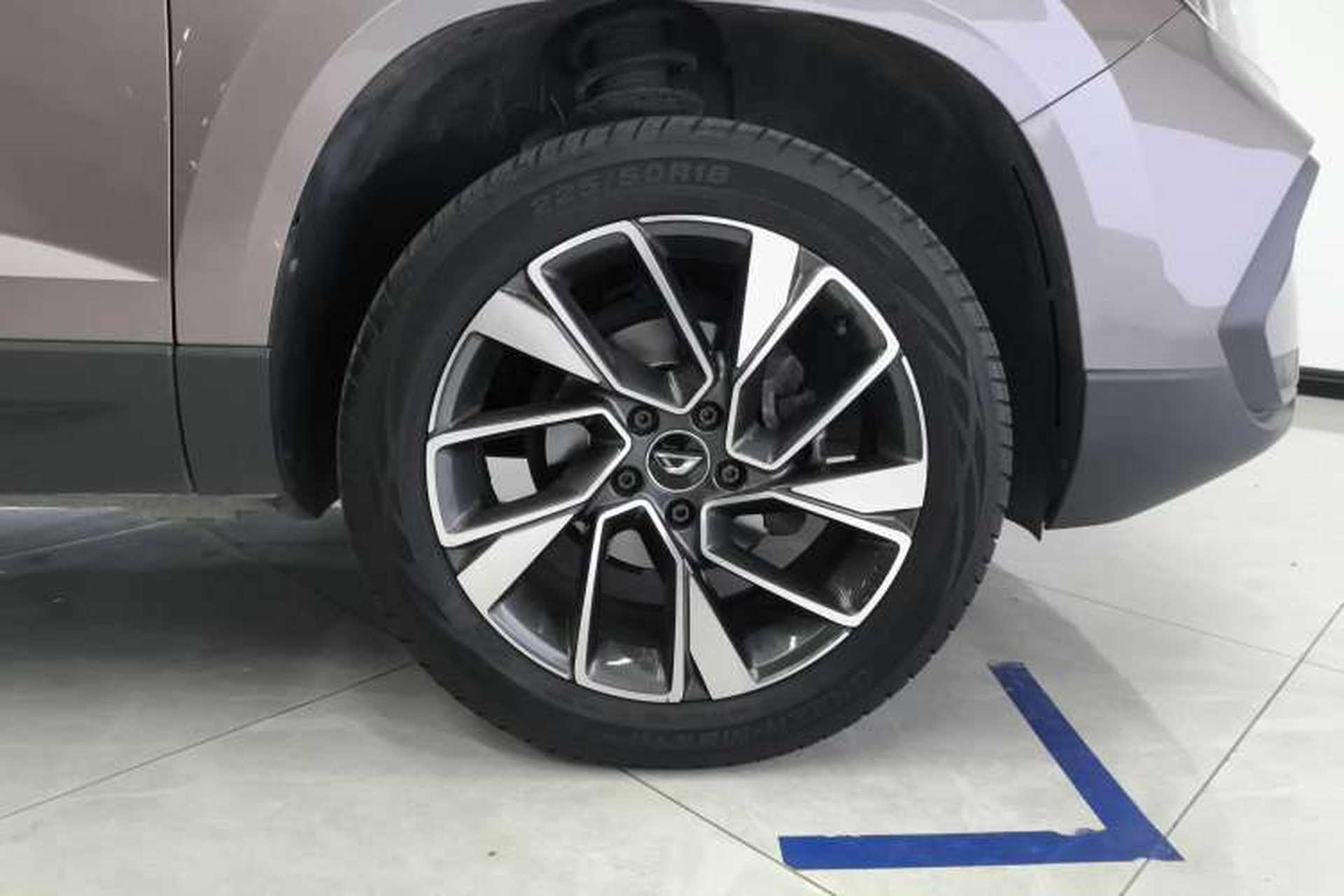 Used Jetta VS7 2020 1.4T Automatic Glory Edition Right Rear Wheel Hub