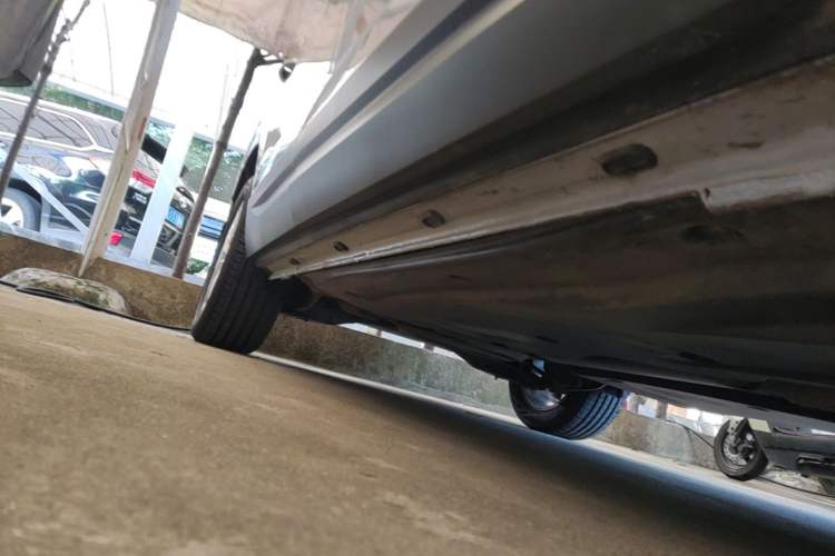 Used Jetta VS7 2020 1.4T Automatic Entry-Level Trim Right Side Sill