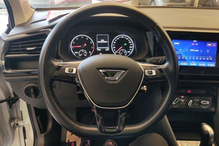 Used Jetta VS7 2020 1.4T Automatic Entry-Level Trim Steering Wheel