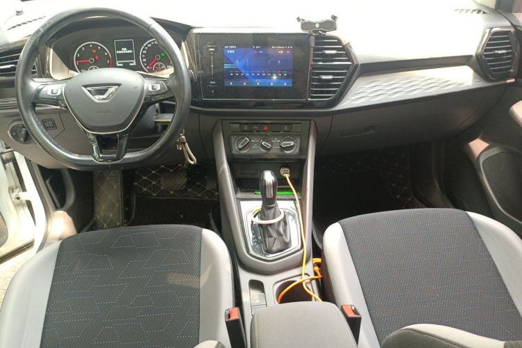 Used Jetta VS7 2020 1.4T Automatic Entry-Level Trim Center Console