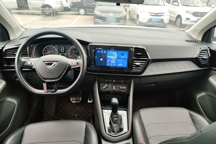 Used Jetta VS7 2020 1.4T Automatic Enjoyment Model Center Console