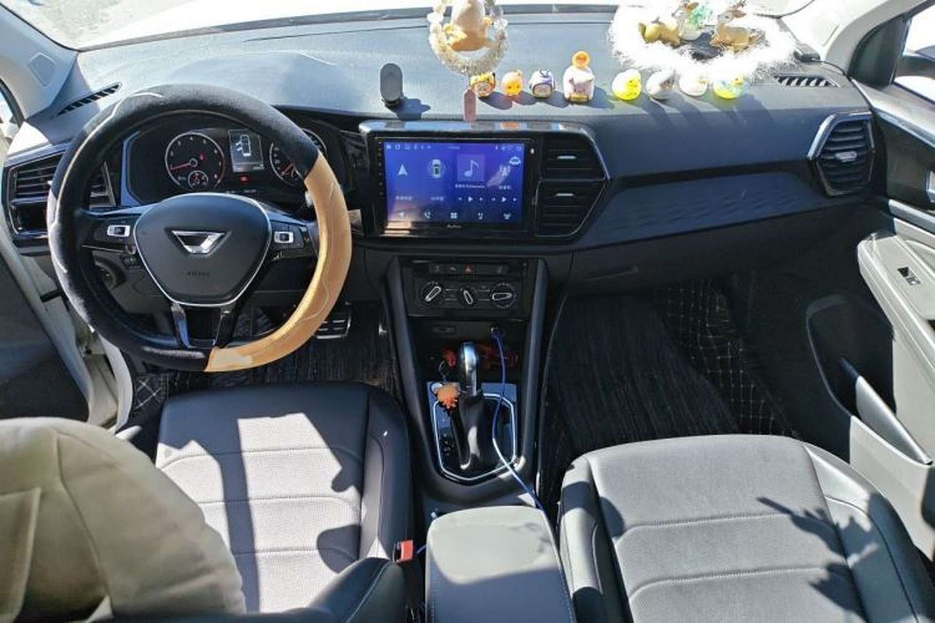 Used Jetta VS7 2020 1.4T Automatic Enjoyment Model Center Console