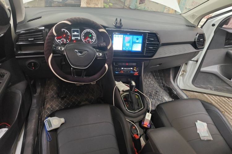 Used Jetta VS7 2020 1.4T Automatic Glory Edition Center Console