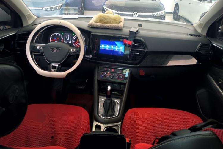 Used Jetta VS7 2020 1.4T Automatic Entry-Level Trim Center Console