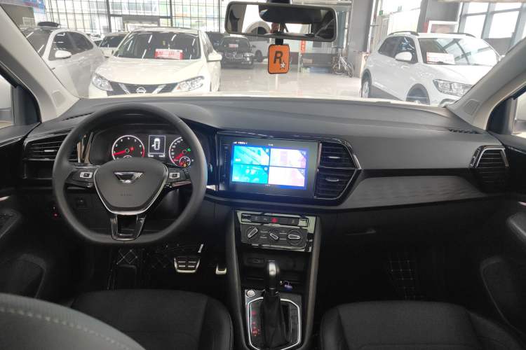 Used Jetta VS7 2020 1.4T Automatic Enjoyment Model Center Console