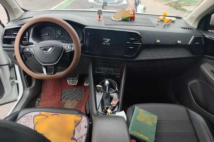 Used Jetta VS7 2020 1.4T Automatic Glory Edition Center Console