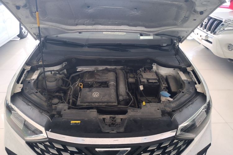 Used Jetta VS7 2020 1.4T Automatic Entry-Level Trim Engine Bay