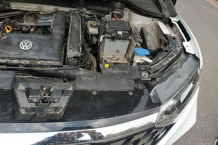 Used Jetta VS7 2020 1.4T Manual Entry-Level Trim Engine Bay Left