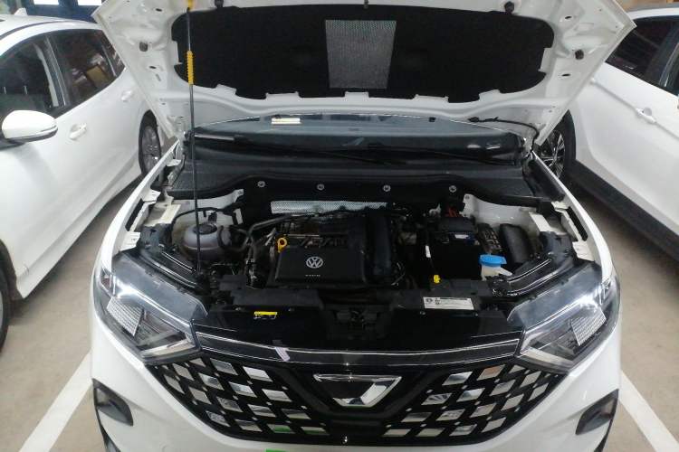 Used Jetta VS7 2020 1.4T Automatic Entry-Level Trim Engine Bay